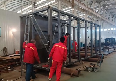 设备制造中   闫书印拍摄(1).jpg